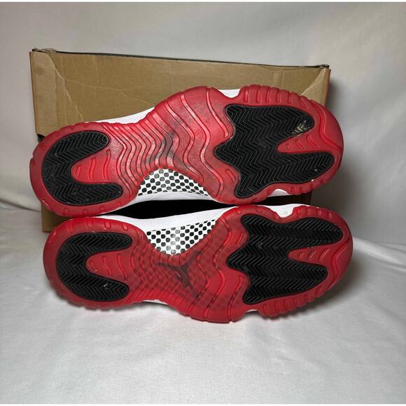 Size 11 - Nike Air Jordan 11 Retro Bred 2019 Men's Shoes - Picture 6 of 12